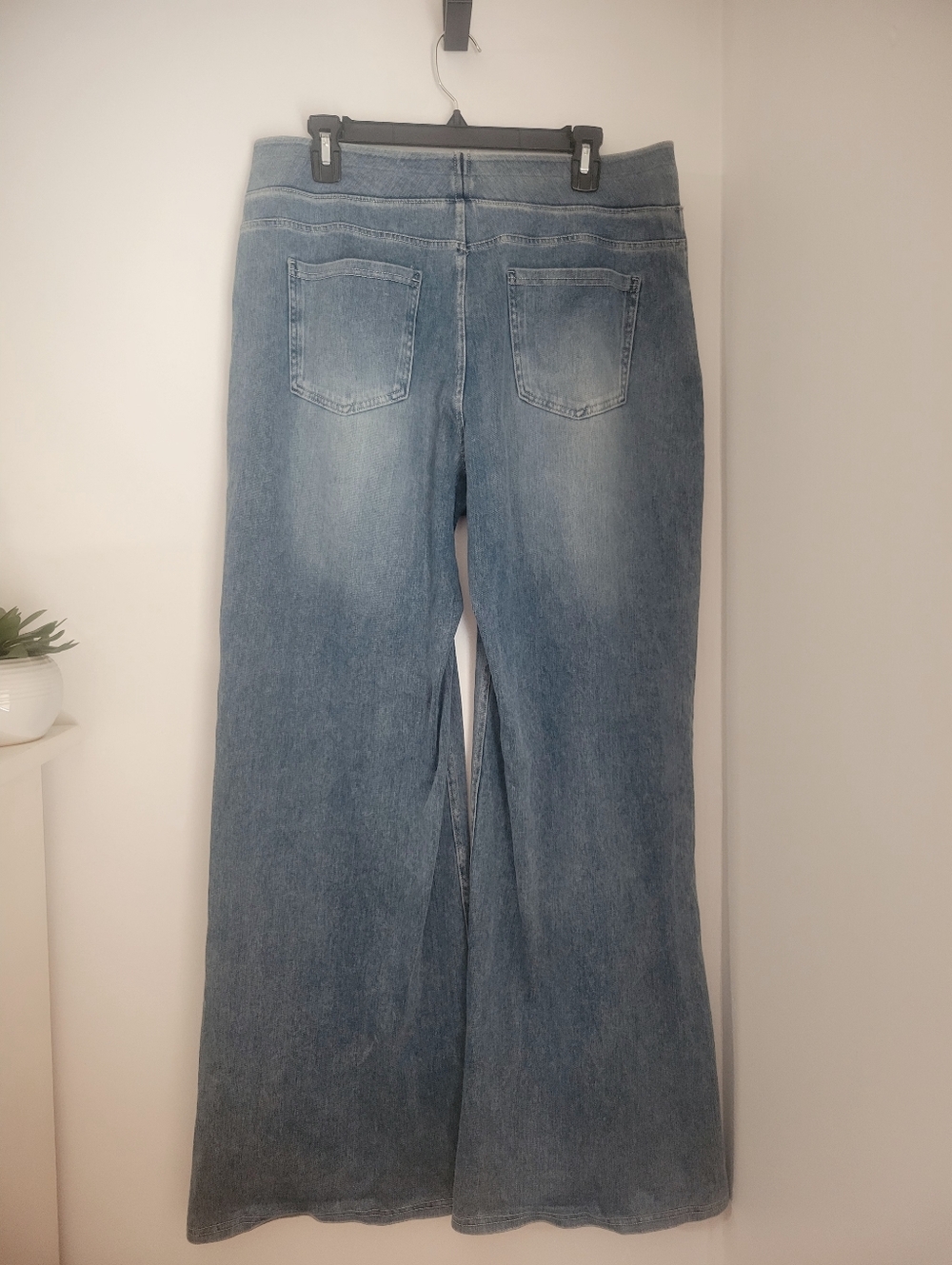 NWOT-Halara XL Tall Wide Leg Jeans – Tummy Control | Flowy, Flattering Fit 💙 - Picture 4 of 9